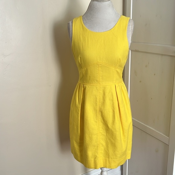 J.Crew Factory Textured Cotton Bright Yellow Classic Sleeveless Dress - Size 4 - Picture 2 of 9